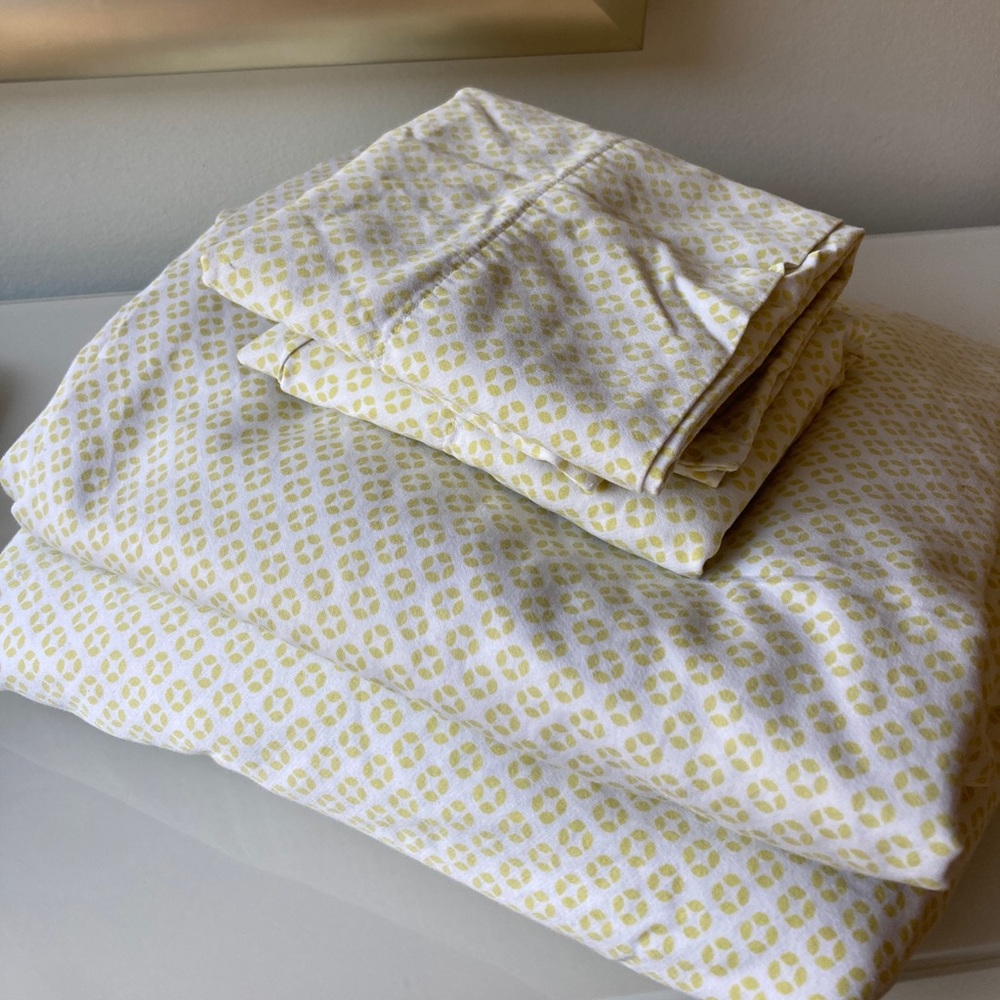 Serena & Lily full sized sheet set green cotton bedding sheets